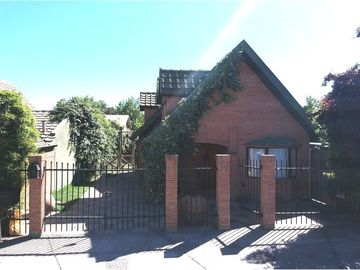 SE VENDE CASA EN VILLA INGLESA 3D + 2B + PISCINA