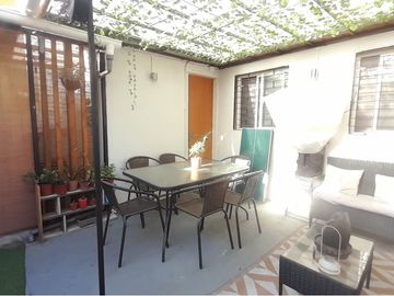 ¡Hogar perfecto en Huechuraba, Santiago!