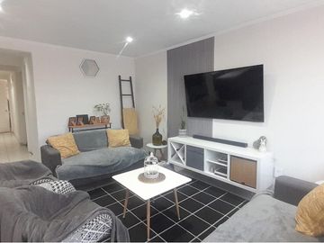 ¡Hogar perfecto en Huechuraba, Santiago!