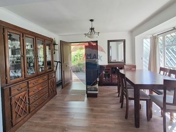 Casa única en La Reina: comodidad y estilo juntos
