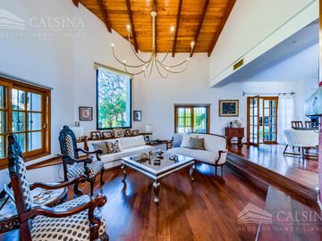 Casa en venta en Villa Allende