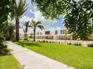 casa en venta en privada  xcanatun al norte de Mérida