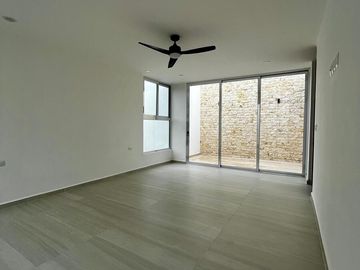 casa en venta en privada  xcanatun al norte de Mérida