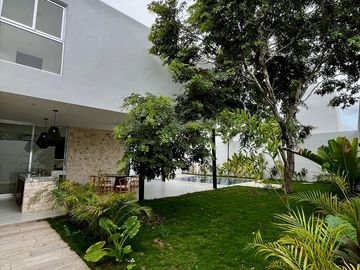 casa en venta en privada  xcanatun al norte de Mérida