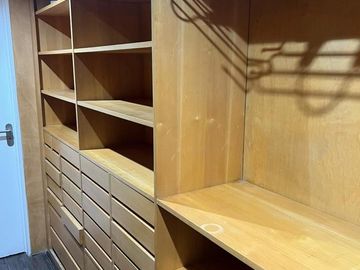 Departamento 4 ambientes con patio frente al Polo