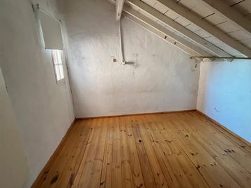 Chalet 6 Ambientes en Venta – Salta 3450 – Zona Residencial con Jardín y Pileta