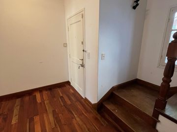 Chalet 6 Ambientes en Venta – Salta 3450 – Zona Residencial con Jardín y Pileta