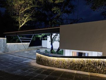 Exclusiva Residencia en Rancho San Juan en Zona Esmeralda