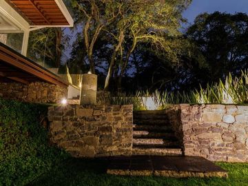 Exclusiva Residencia en Rancho San Juan en Zona Esmeralda