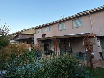 Casa en condominio con Terraza y Piscina