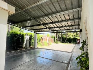 CASA 6 AMBIENTES CON PILETA EN VENTA, BARRIO SEMI CERRADO SAN JORGE, LOS CARDALES