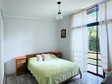 CASA 6 AMBIENTES CON PILETA EN VENTA, BARRIO SEMI CERRADO SAN JORGE, LOS CARDALES