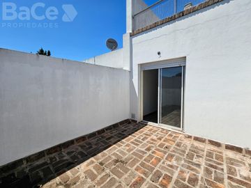 Venta duplex en la sexta - Universidades