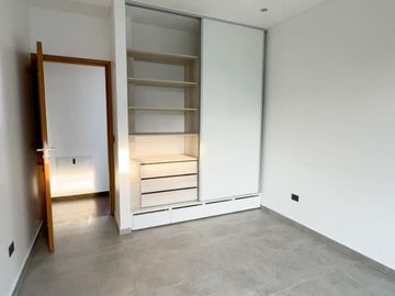 VENTA CASA  DE 4 DORMITORIOS BARRIO CERRADO ALTOS DE CAMPO GRANDE