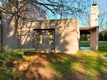 CASA 4 AMBIENTES EN VENTA, BARRIO SANTA BRIGIDA, LOS CARDALES