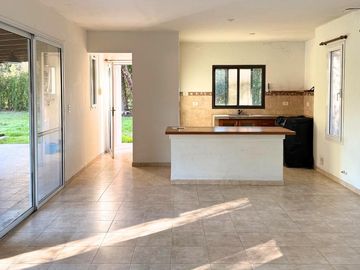 CASA 4 AMBIENTES EN VENTA, BARRIO SANTA BRIGIDA, LOS CARDALES