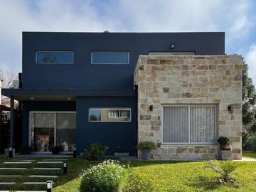 CASA 6 AMBIENTES EN VENTA, BARRIO LOS PARAISOS, LOS CARDALES