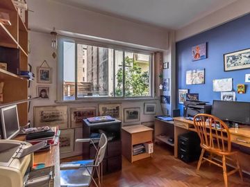 Departamento a la venta de 7 ambientes en Flores Piso entero