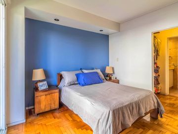 Departamento a la venta de 7 ambientes en Flores Piso entero