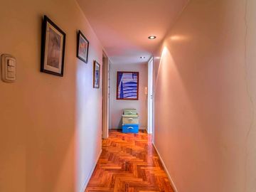 Departamento a la venta de 7 ambientes en Flores Piso entero