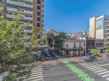 Departamento a la venta de 7 ambientes en Flores Piso entero