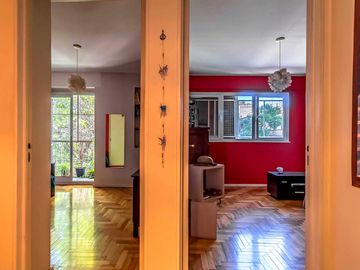 Departamento a la venta de 7 ambientes en Flores Piso entero