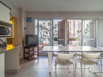 Departamento a la venta de 7 ambientes en Flores Piso entero