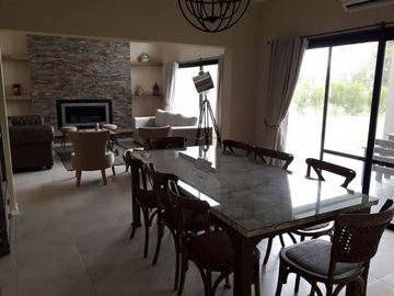 AREA 60-LA VICTORIA POLO COUNTRY CLUB-EXCELENTE CASA ESTRENAR