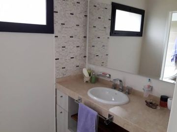 AREA 60-LA VICTORIA POLO COUNTRY CLUB-EXCELENTE CASA ESTRENAR