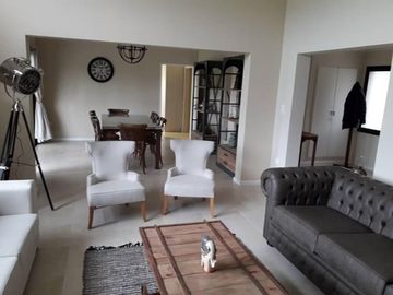 AREA 60-LA VICTORIA POLO COUNTRY CLUB-EXCELENTE CASA ESTRENAR