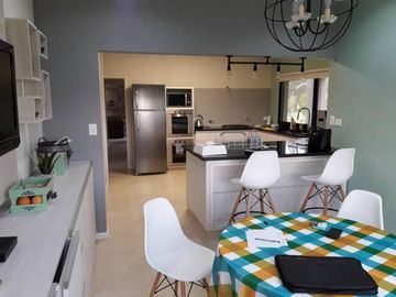 AREA 60-LA VICTORIA POLO COUNTRY CLUB-EXCELENTE CASA ESTRENAR