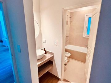 Casa en venta  y Alquiler Temporada  Enero/ Febrero 2026  4 dormitorios Pileta  Costa Esmeralda Senderos 3 con pileta