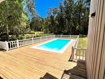 Casa en venta  y Alquiler Temporada  Enero/ Febrero 2026  4 dormitorios Pileta  Costa Esmeralda Senderos 3 con pileta