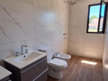 Casa en Los Cardales, Barrio Privado EL CAMPO (alq. temporal completo).