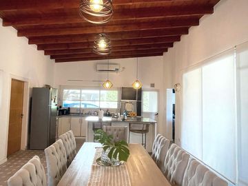 CASA 5 AMBIENTES EN VENTA, BARRIO EL CARDAL I, LOS CARDALES