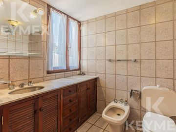Venta Casa 5 dormitorios en suite en 5 57 y 58 La Plata