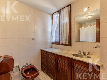 Venta Casa 5 dormitorios en suite en 5 57 y 58 La Plata