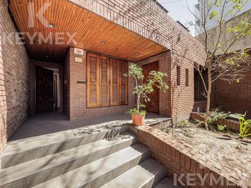 Venta Casa 5 dormitorios en suite en 5 57 y 58 La Plata
