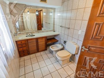 Venta Casa 5 dormitorios en suite en 5 57 y 58 La Plata
