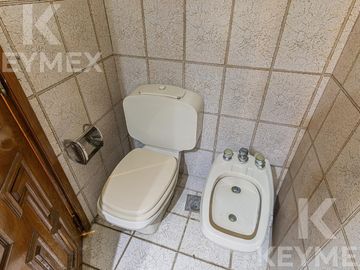 Venta Casa 5 dormitorios en suite en 5 57 y 58 La Plata