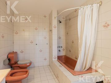 Venta Casa 5 dormitorios en suite en 5 57 y 58 La Plata