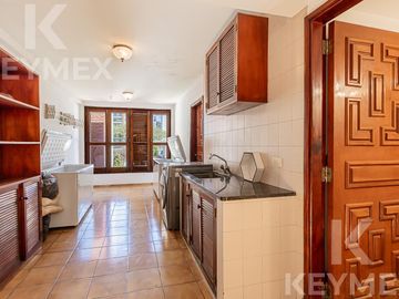 Venta Casa 5 dormitorios en suite en 5 57 y 58 La Plata