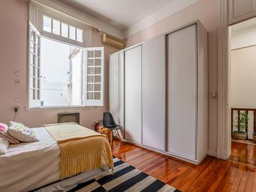 EXCELENTE CASA DE ESTILO - VENTA - 6 AMB - SUITE - PATIO - PARRILLA - BELGRANO R