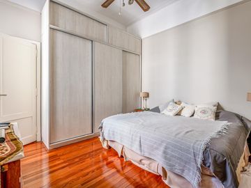 EXCELENTE CASA DE ESTILO - VENTA - 6 AMB - SUITE - PATIO - PARRILLA - BELGRANO R