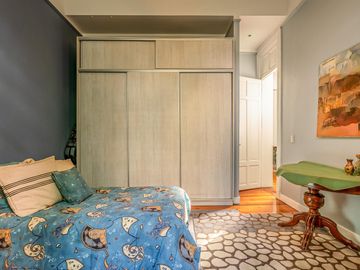 EXCELENTE CASA DE ESTILO - VENTA - 6 AMB - SUITE - PATIO - PARRILLA - BELGRANO R