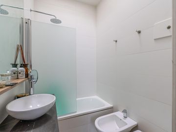 EXCELENTE CASA DE ESTILO - VENTA - 6 AMB - SUITE - PATIO - PARRILLA - BELGRANO R