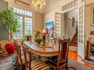 EXCELENTE CASA DE ESTILO - VENTA - 6 AMB - SUITE - PATIO - PARRILLA - BELGRANO R