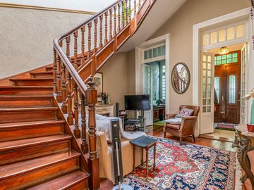 EXCELENTE CASA DE ESTILO - VENTA - 6 AMB - SUITE - PATIO - PARRILLA - BELGRANO R