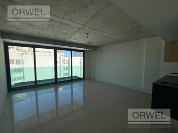 Excelente Departamento en piso alto con balcón y luz natural a la venta