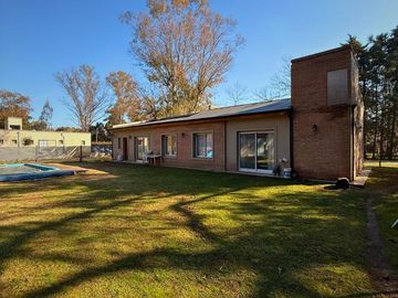 CASA 5 AMBIENTES EN VENTA, BARRIO PARQUE NATURA, LOS CARDALES